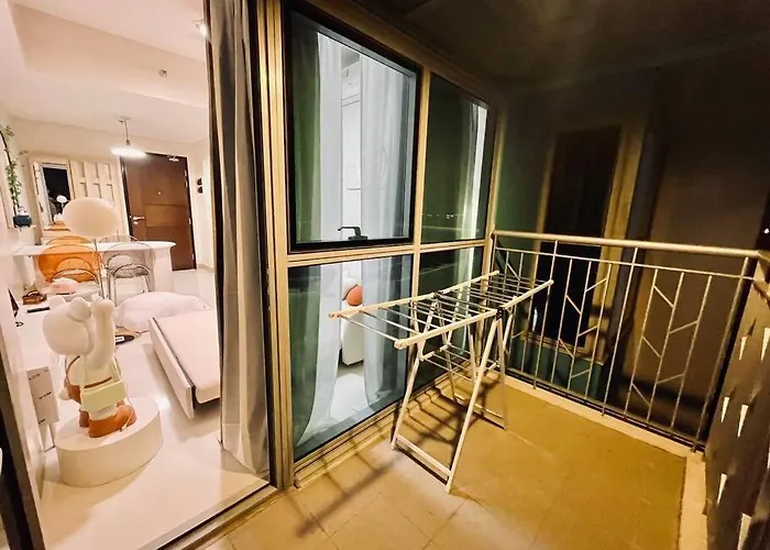 Thompson - 2-beds Near Okada, Bayshore 2 Apartment