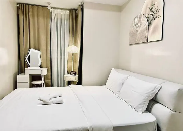 Thompson - 2-beds Near Okada, Bayshore 2 * Manila