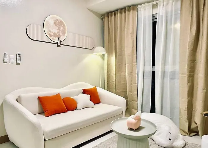 Thompson - 2-beds Near Okada, Bayshore 2 Apartment